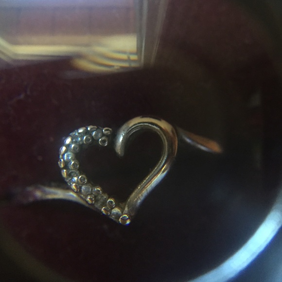 Real Diamond Heart-Shaped Silver Ring - Picture 2 of 5